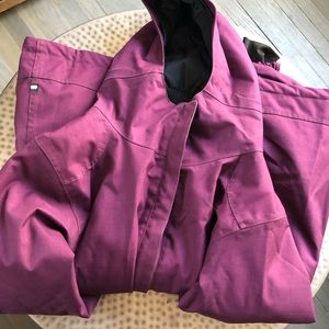 686 ski jacket. Womens large